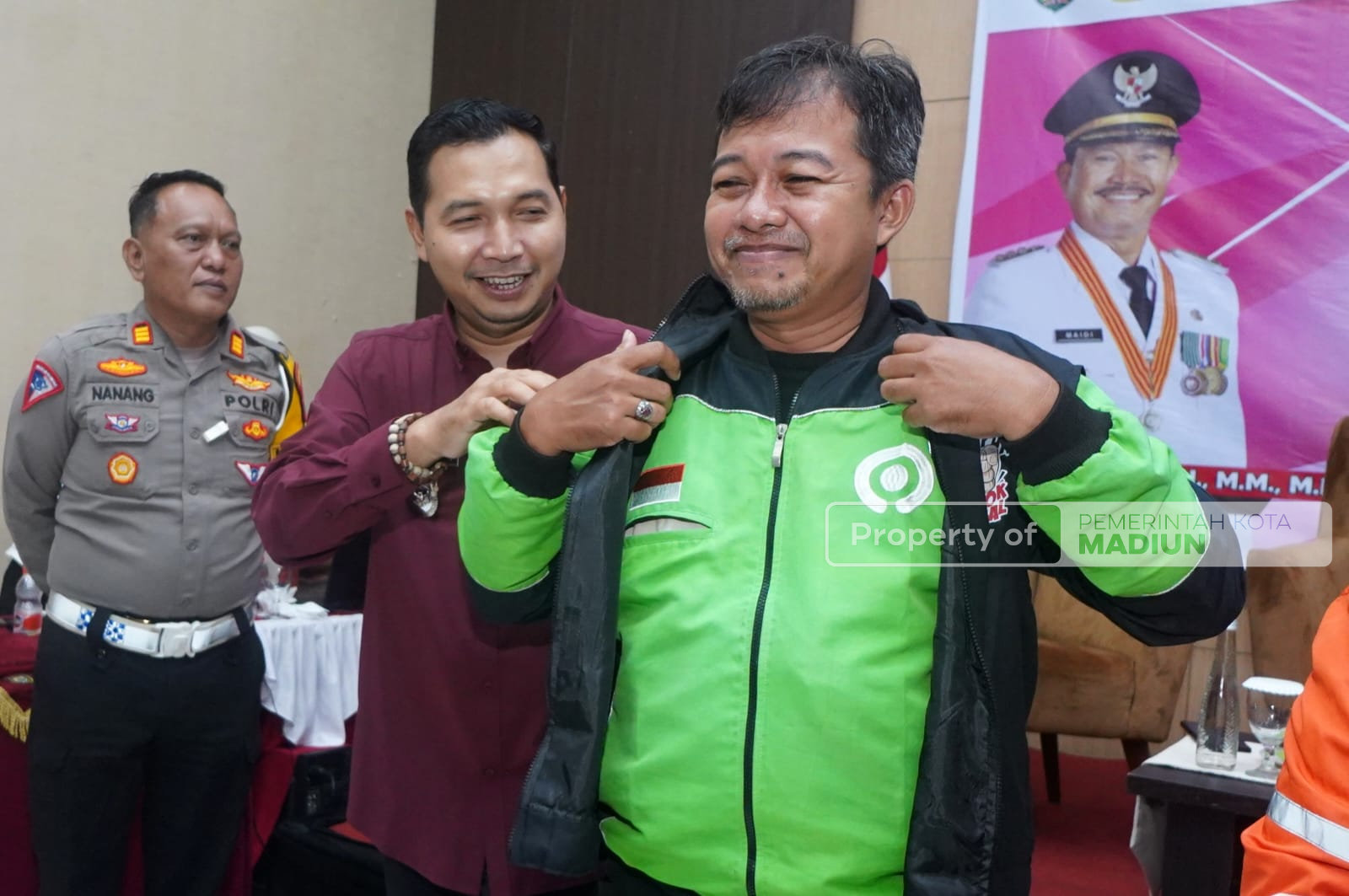Sosialisasi Peraturan Pengawas BKC Ilegal, Wali Kota Madiun Tekankan Peran Ojek Online dalam Pemberantasan Rokok Ilegal